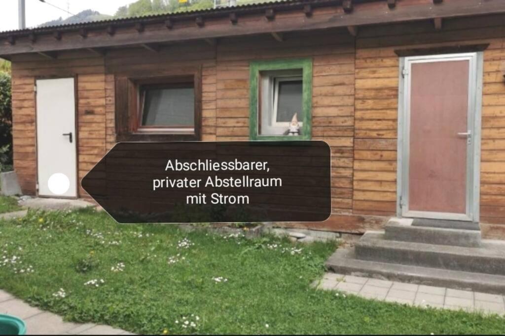 Schones Kleines Studio Mit Sitzplatz, Mitten Im Prattigau Jenaz Exteriör bild